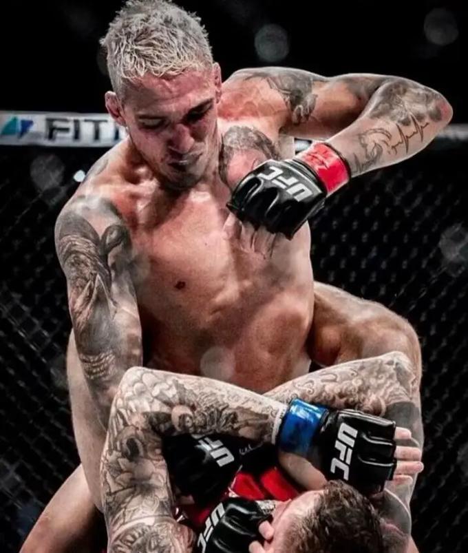 随着裁判挥, 更多亮眼表 随着裁判挥, 更多亮眼表